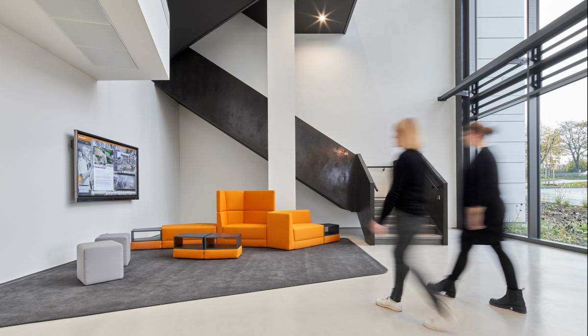 Brand Architecture bei Weidmüller zeigt sich auch in der Verwendung der Unternehmensfarben
