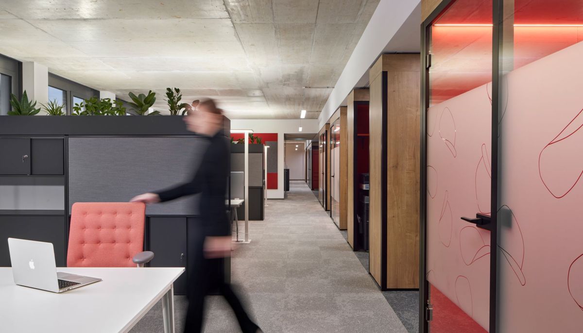 Open Space in den neuen Arbeitswelten für Internsack in Düsseldorf von Büroplaner bkp